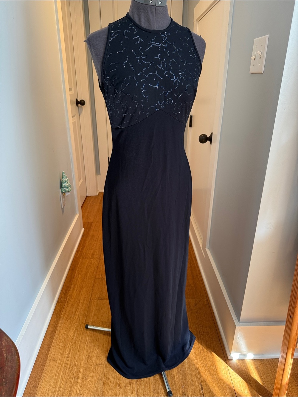 Elegant Navy Sleeveless Maxi Dress